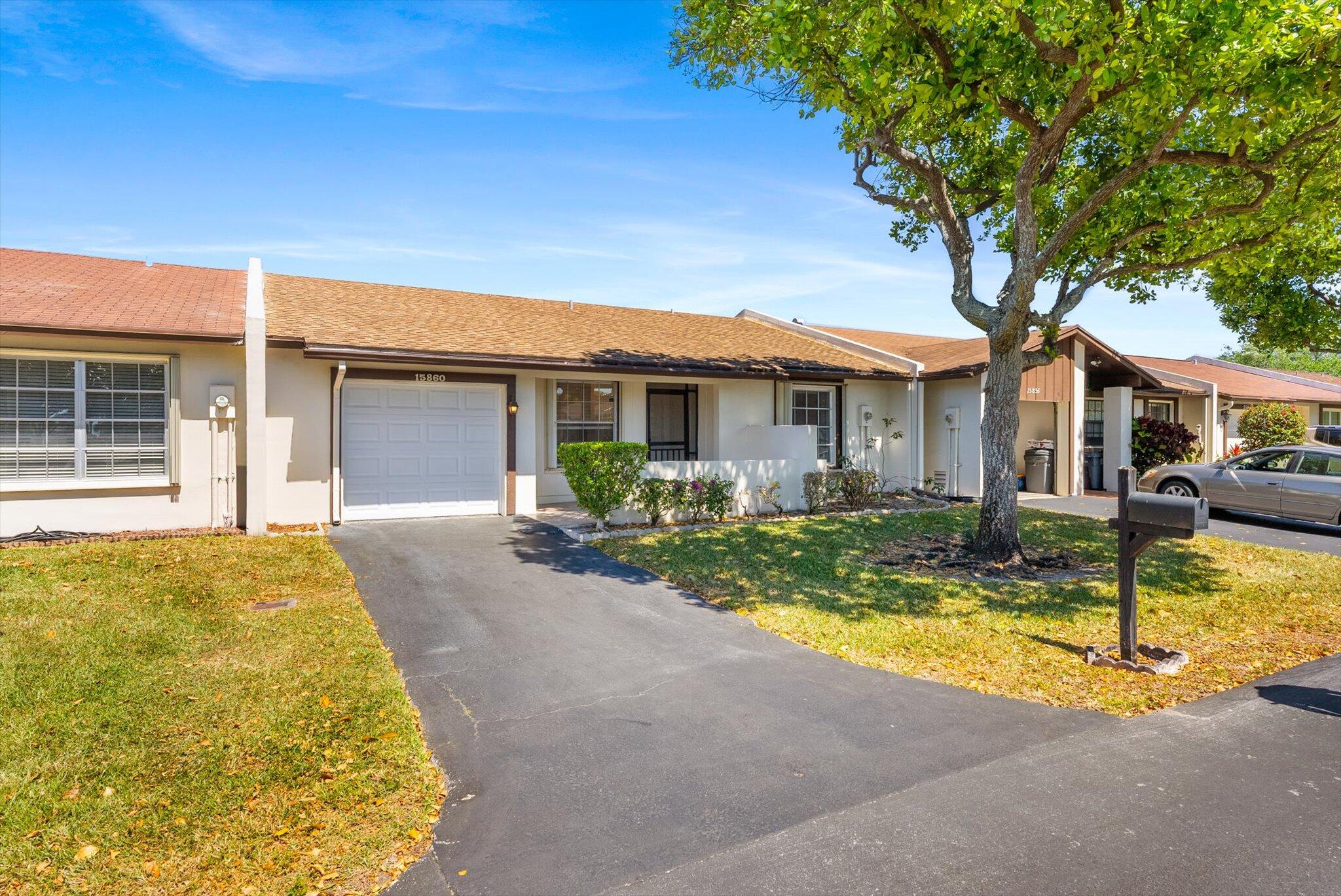 15860 Laurel Oak Circle