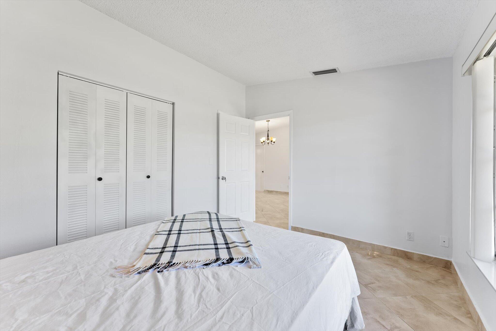 15860 Laurel Oak Circle