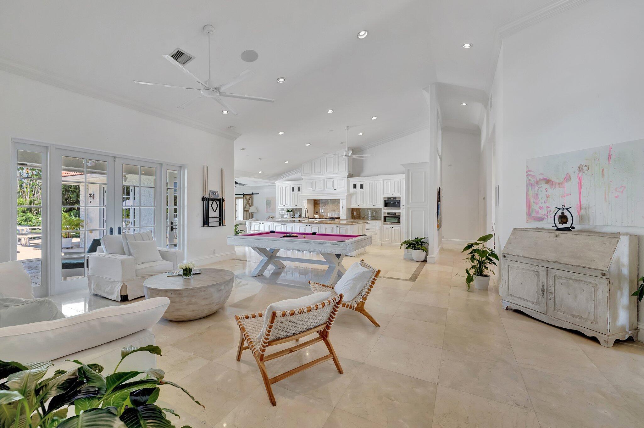 15082 Tall Oak Avenue