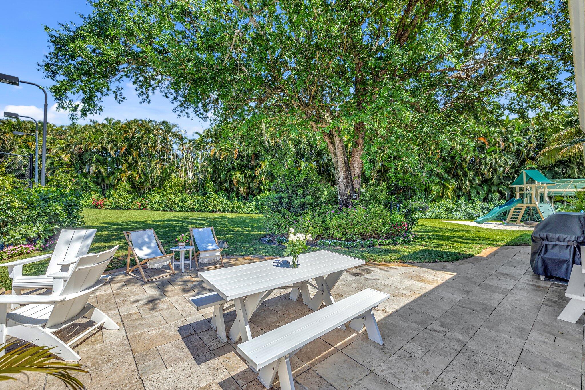 15082 Tall Oak Avenue