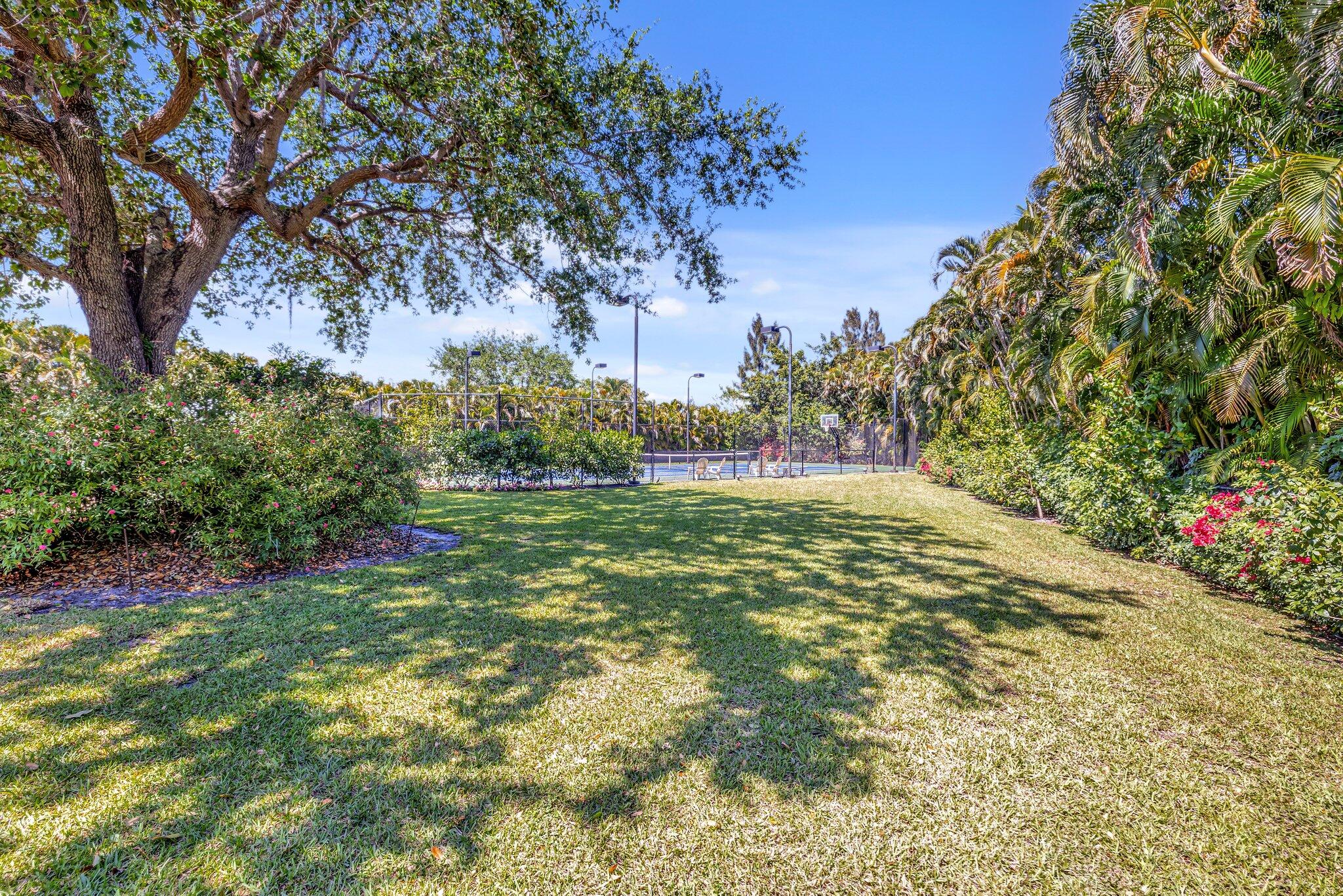 15082 Tall Oak Avenue