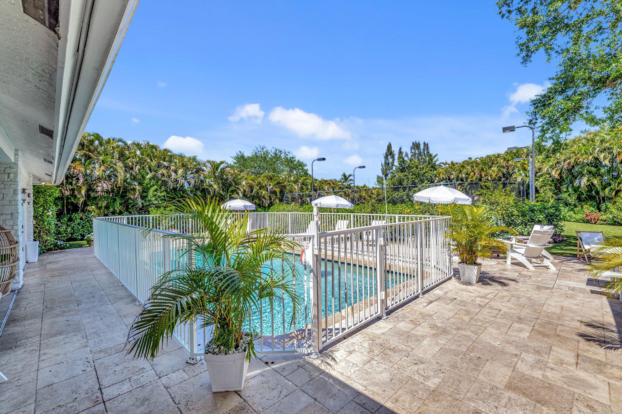 15082 Tall Oak Avenue