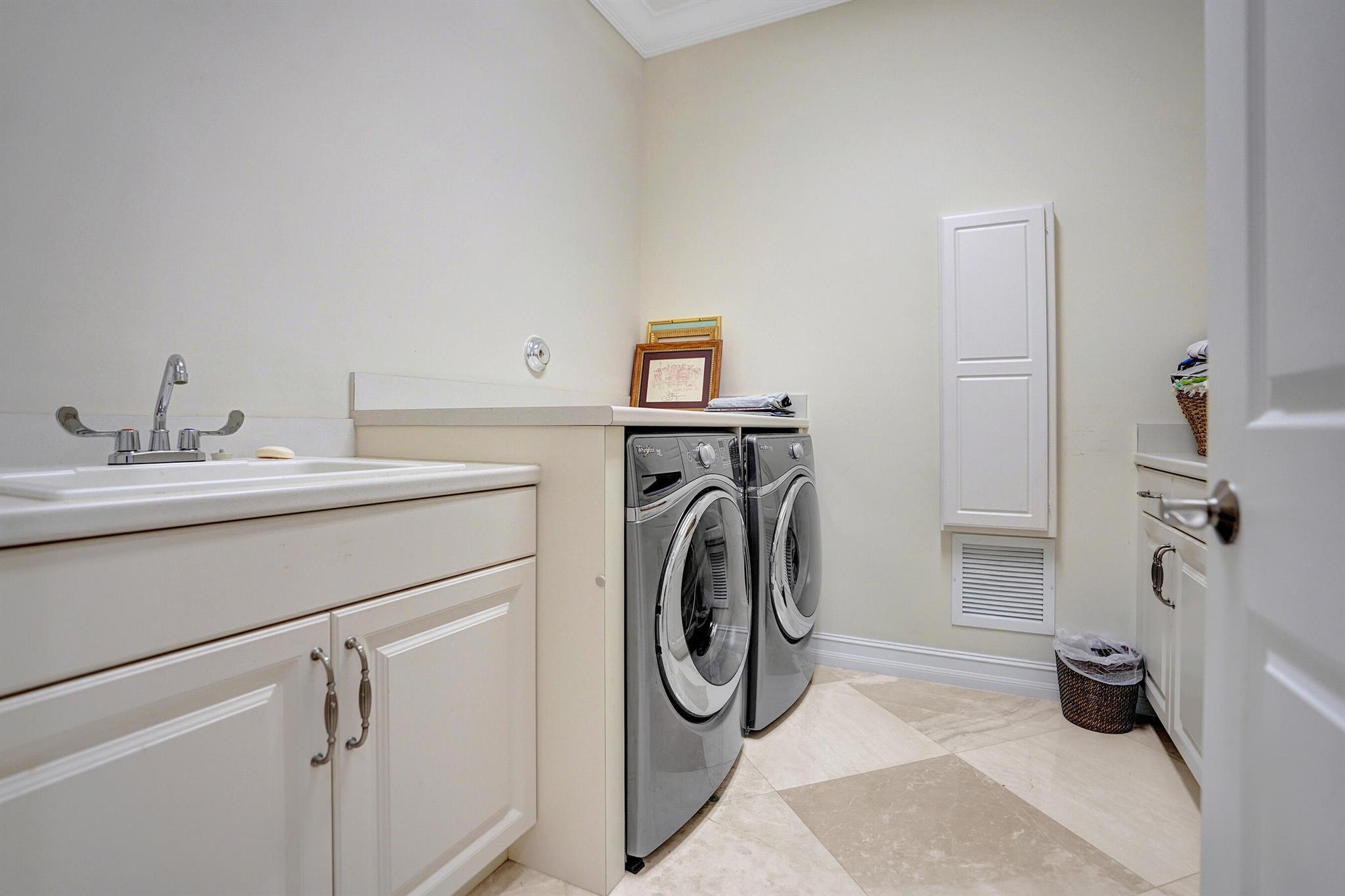 8879 Sydney Harbor Circle