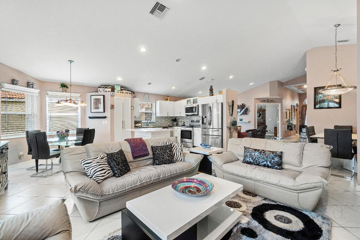 3512 Miramontes Circle, Wellington