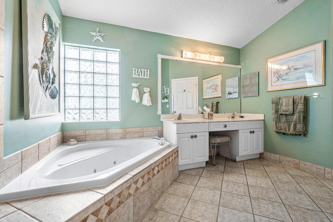 3512 Miramontes Circle, Wellington