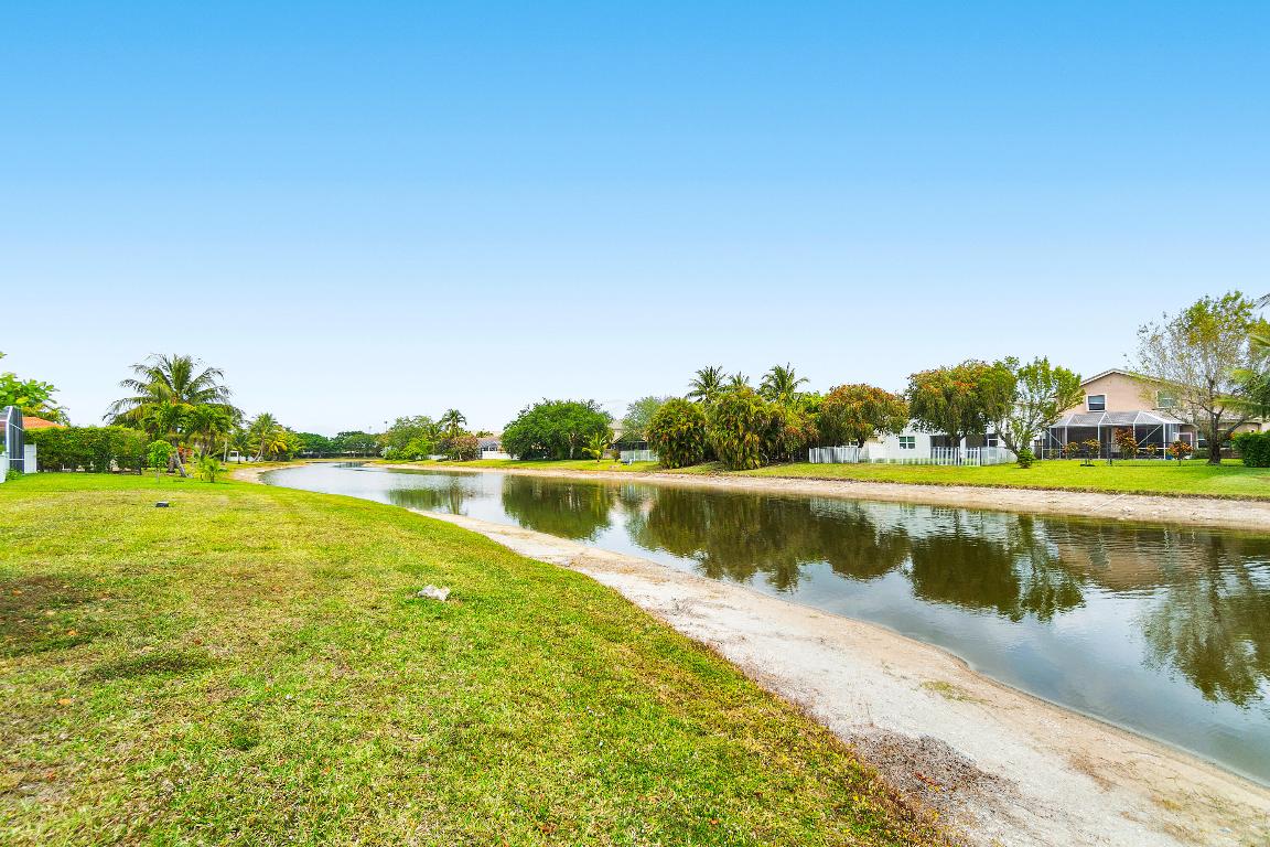 3512 Miramontes Circle, Wellington