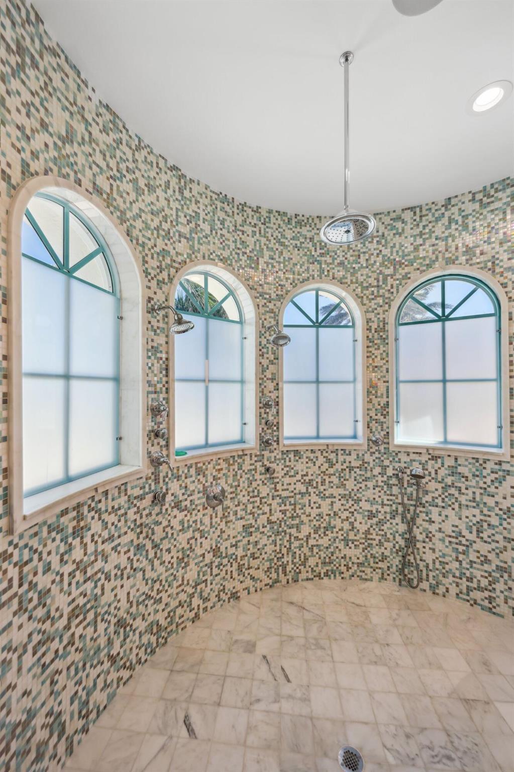 4216 Intracoastal Drive