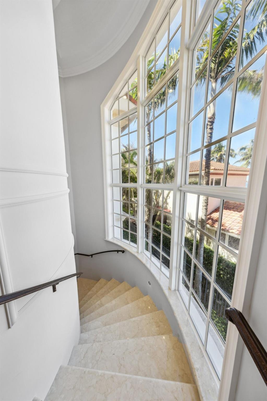 4216 Intracoastal Drive