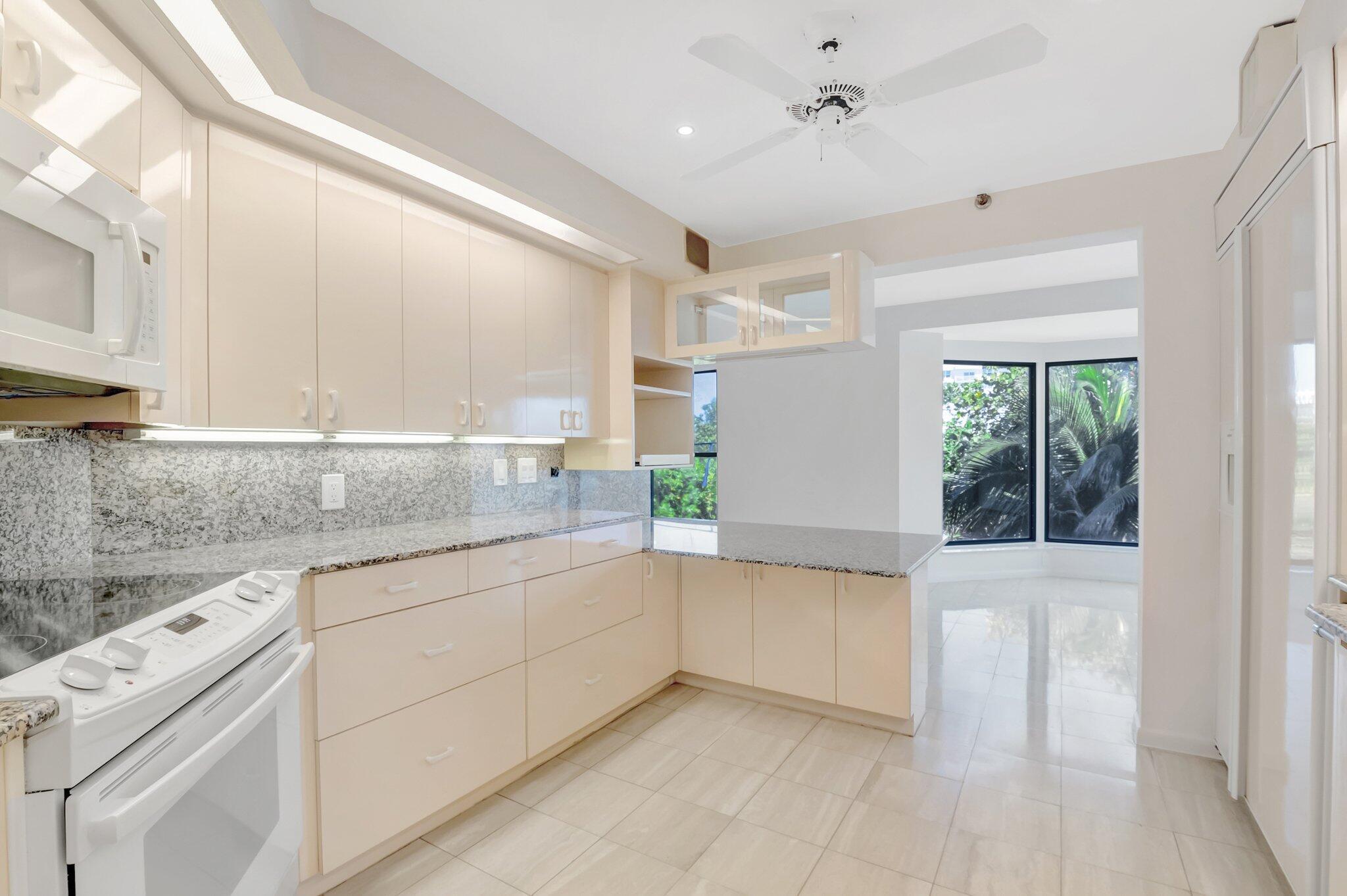 4605 S Ocean Boulevard 4c