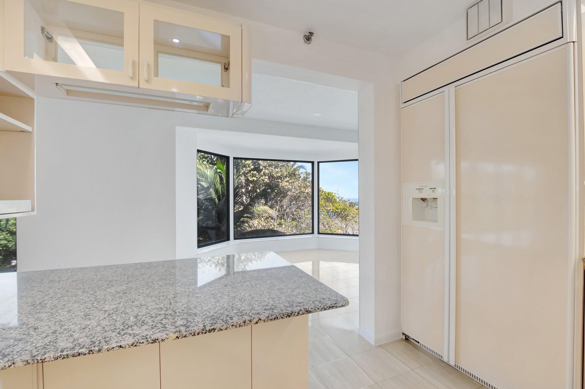 4605 S Ocean Boulevard 4c