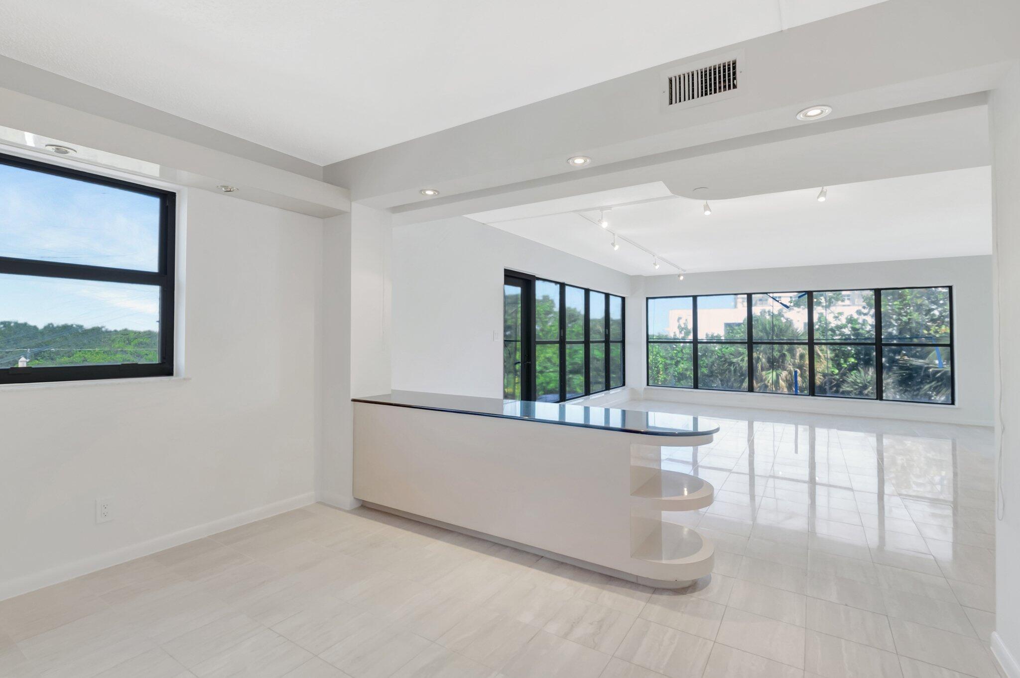 4605 S Ocean Boulevard 4c