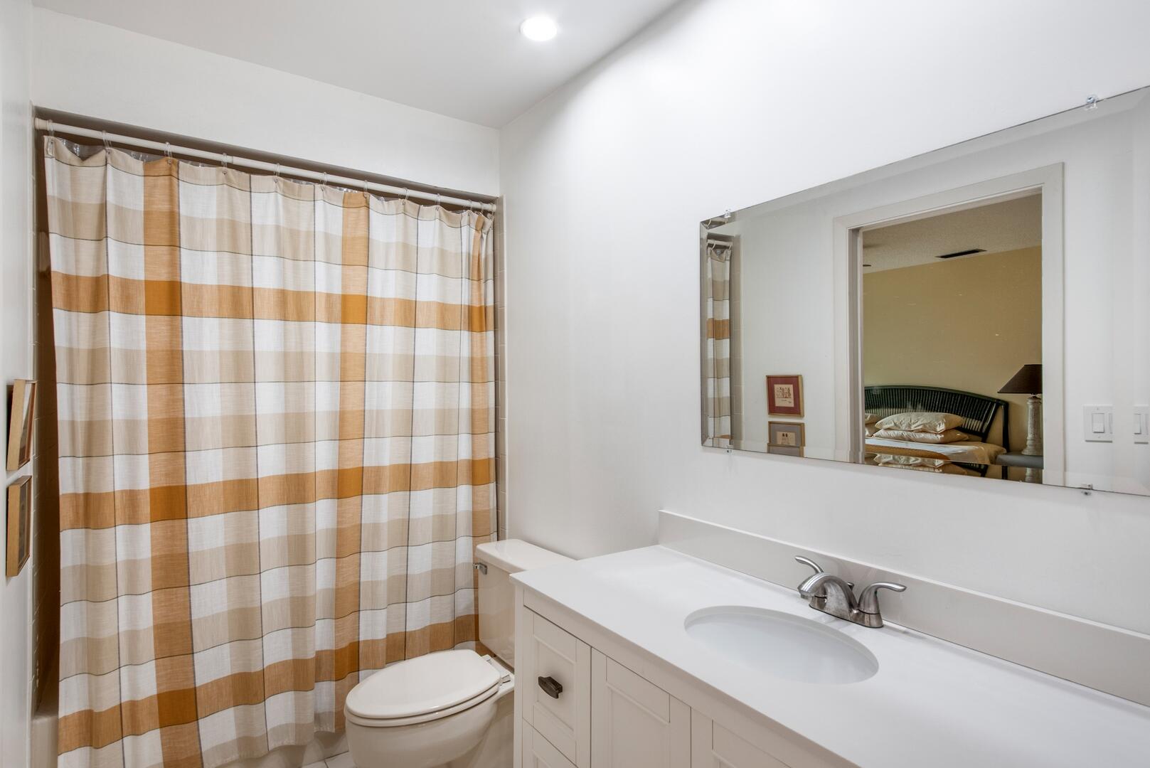 5629 Lakeview Mews Court