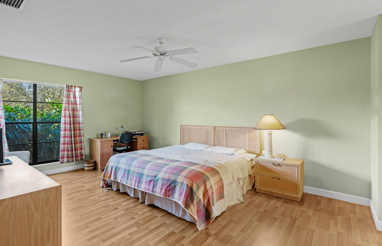 5629 Lakeview Mews Court