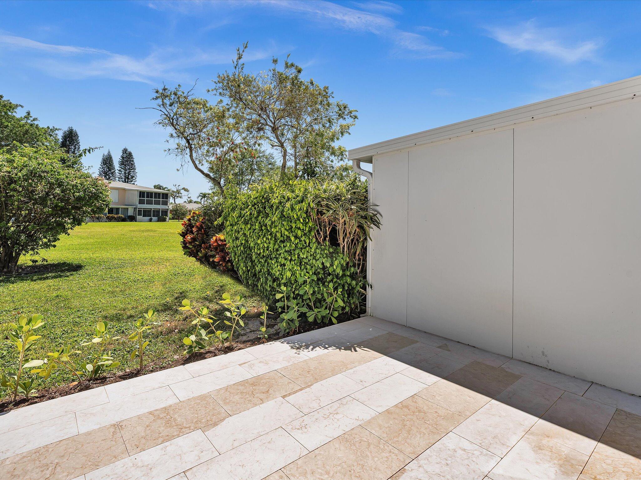 1541 NW 20th Avenue 101