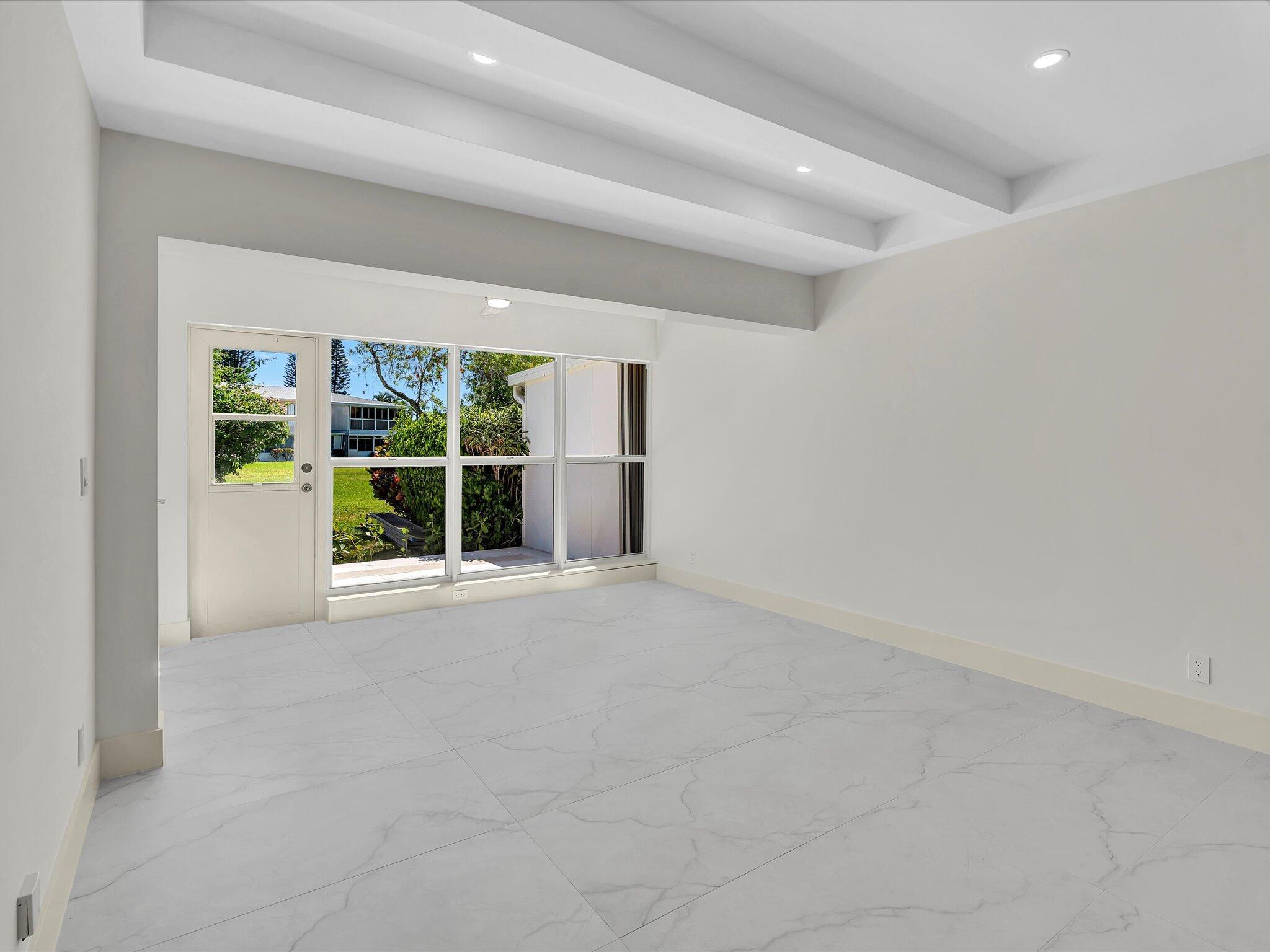 1541 NW 20th Avenue 101