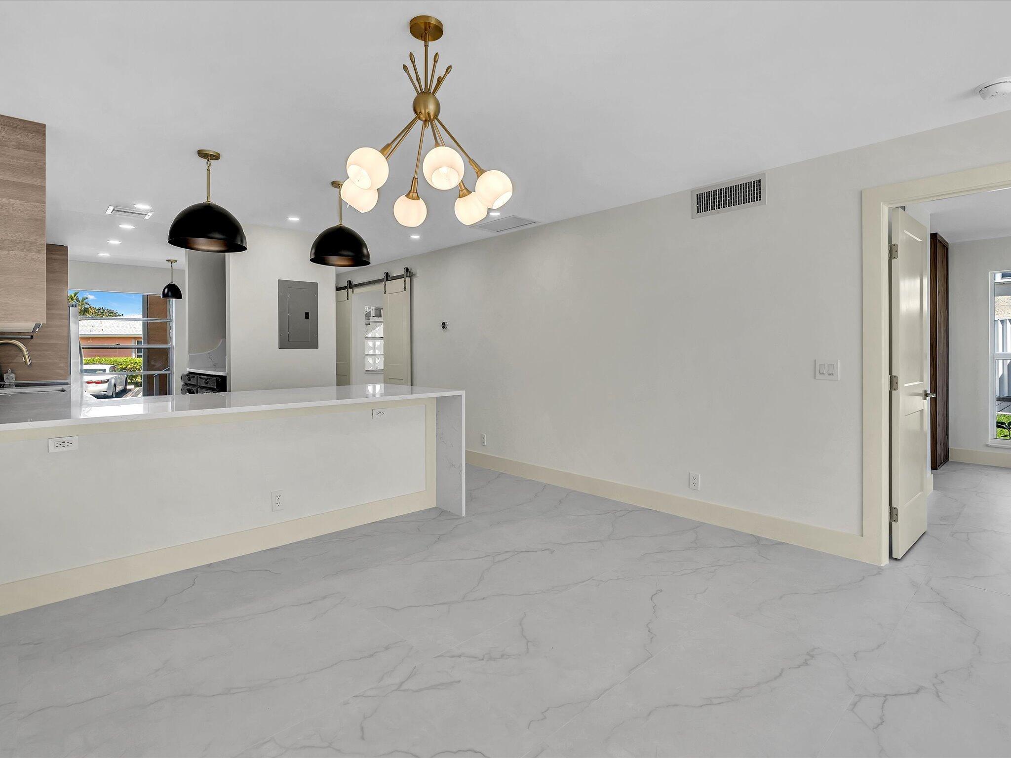 1541 NW 20th Avenue 101
