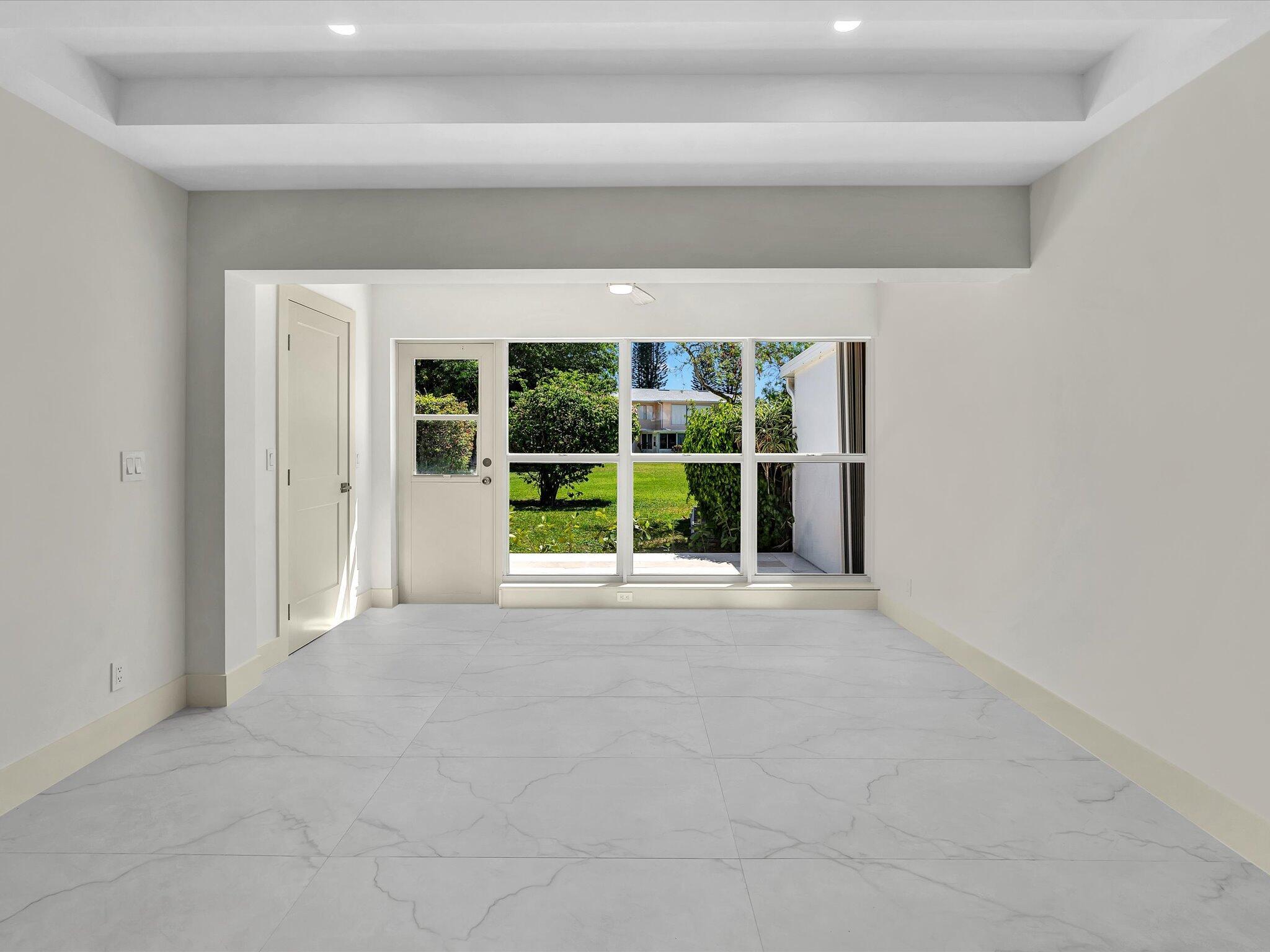 1541 NW 20th Avenue 101