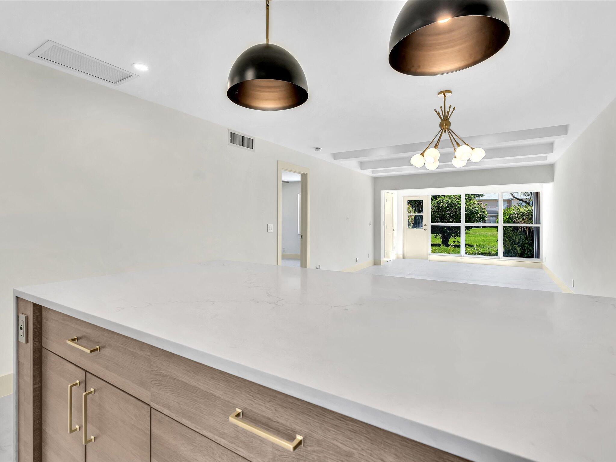 1541 NW 20th Avenue 101