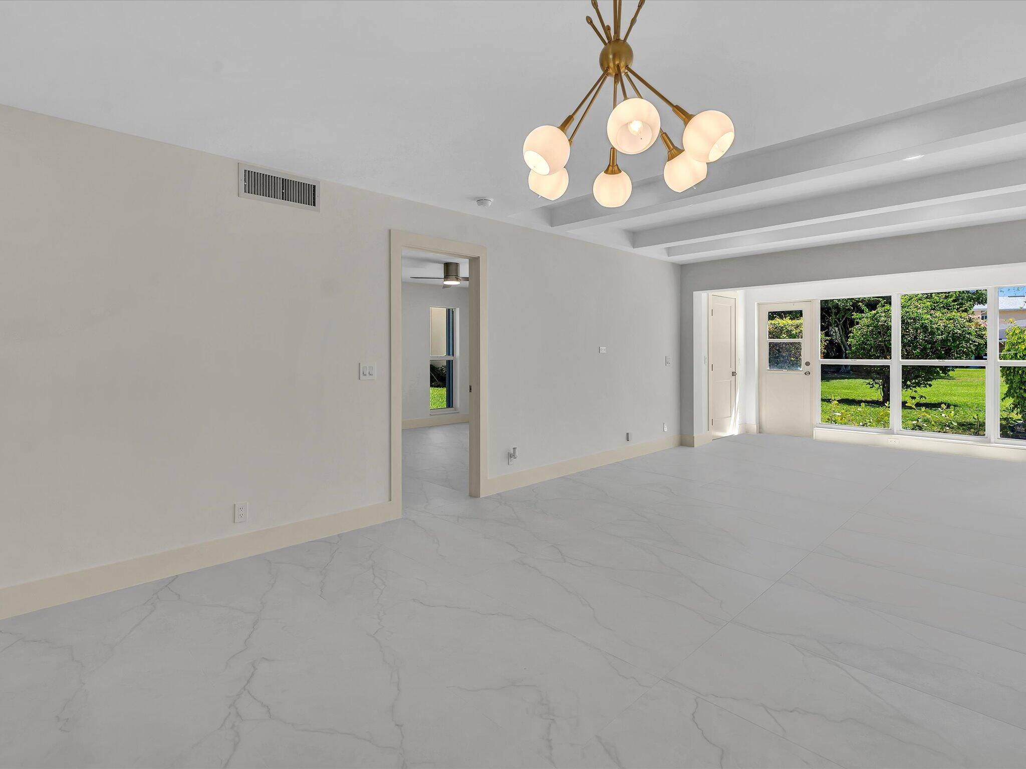 1541 NW 20th Avenue 101