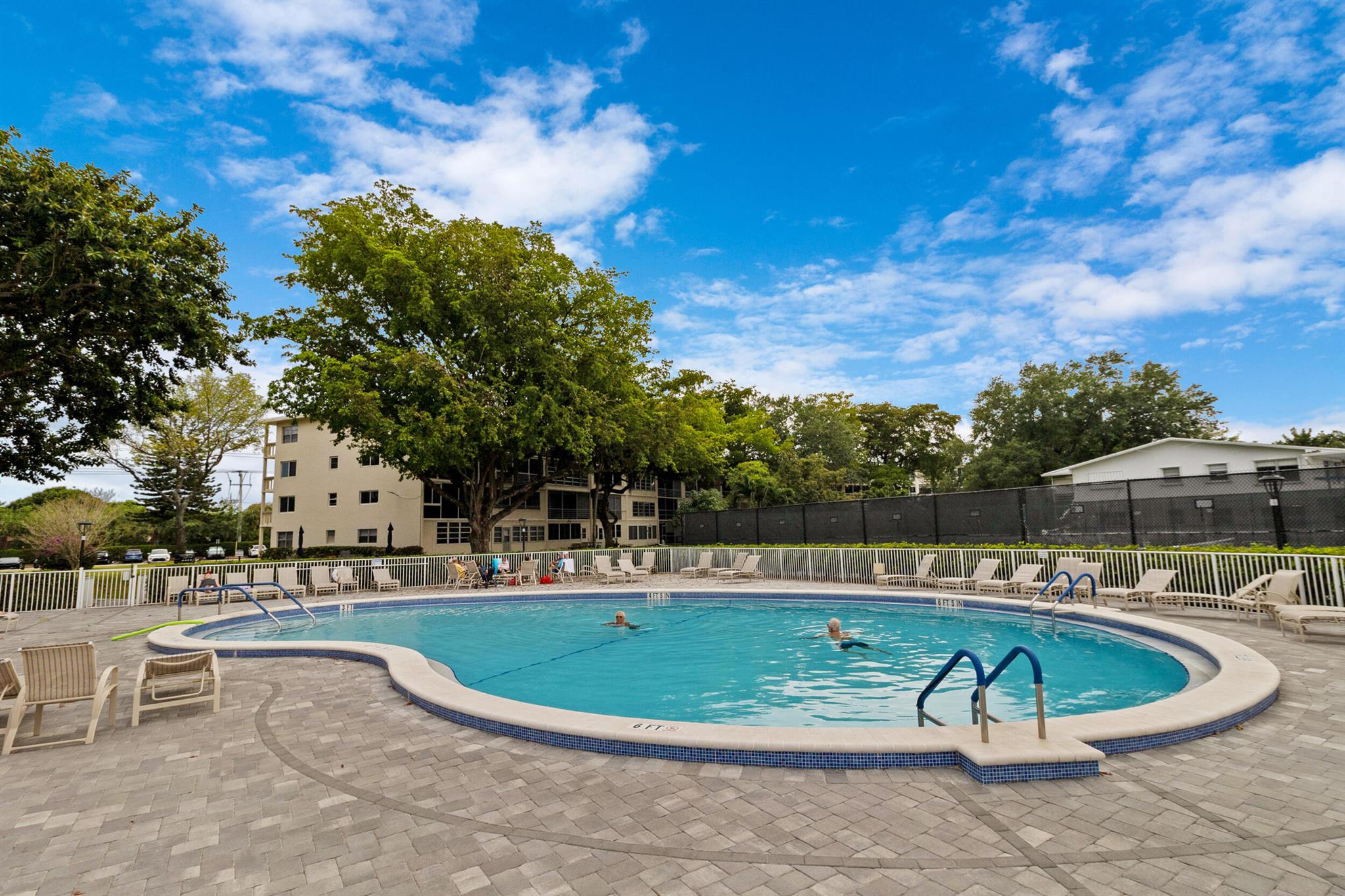 1039 Newport H