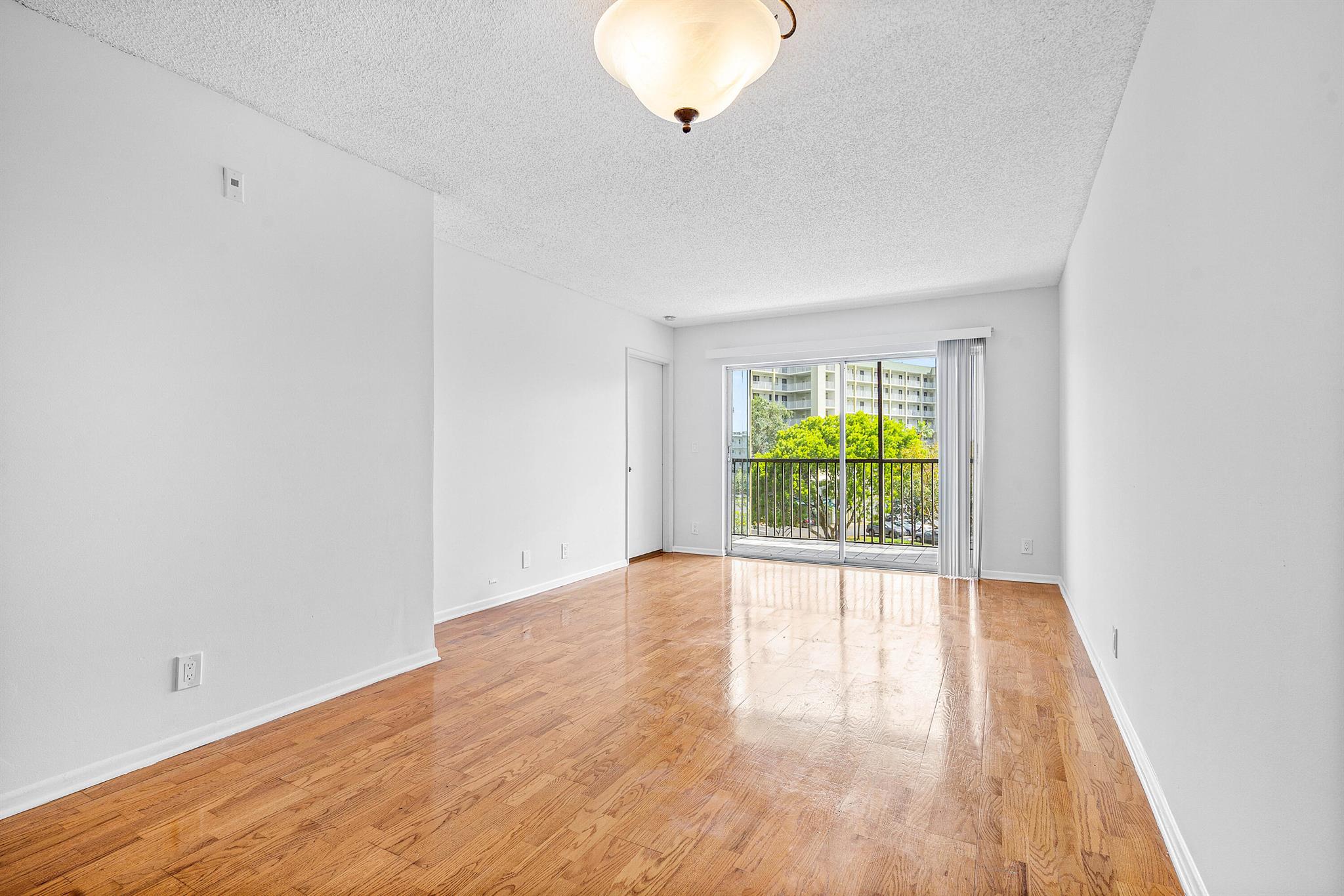 2230 N Cypress Bend Drive 405