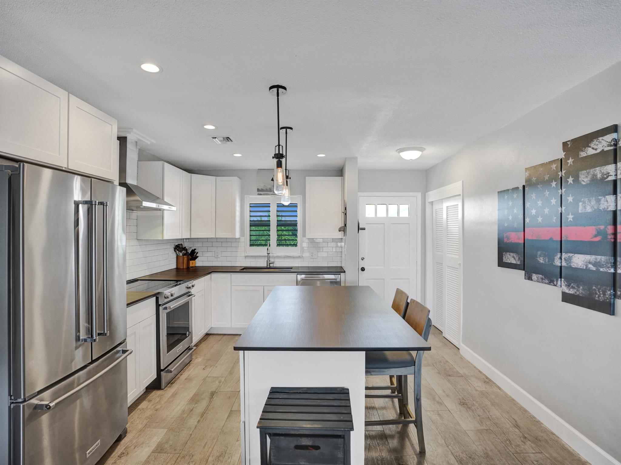 2400 NE 36th Street 11