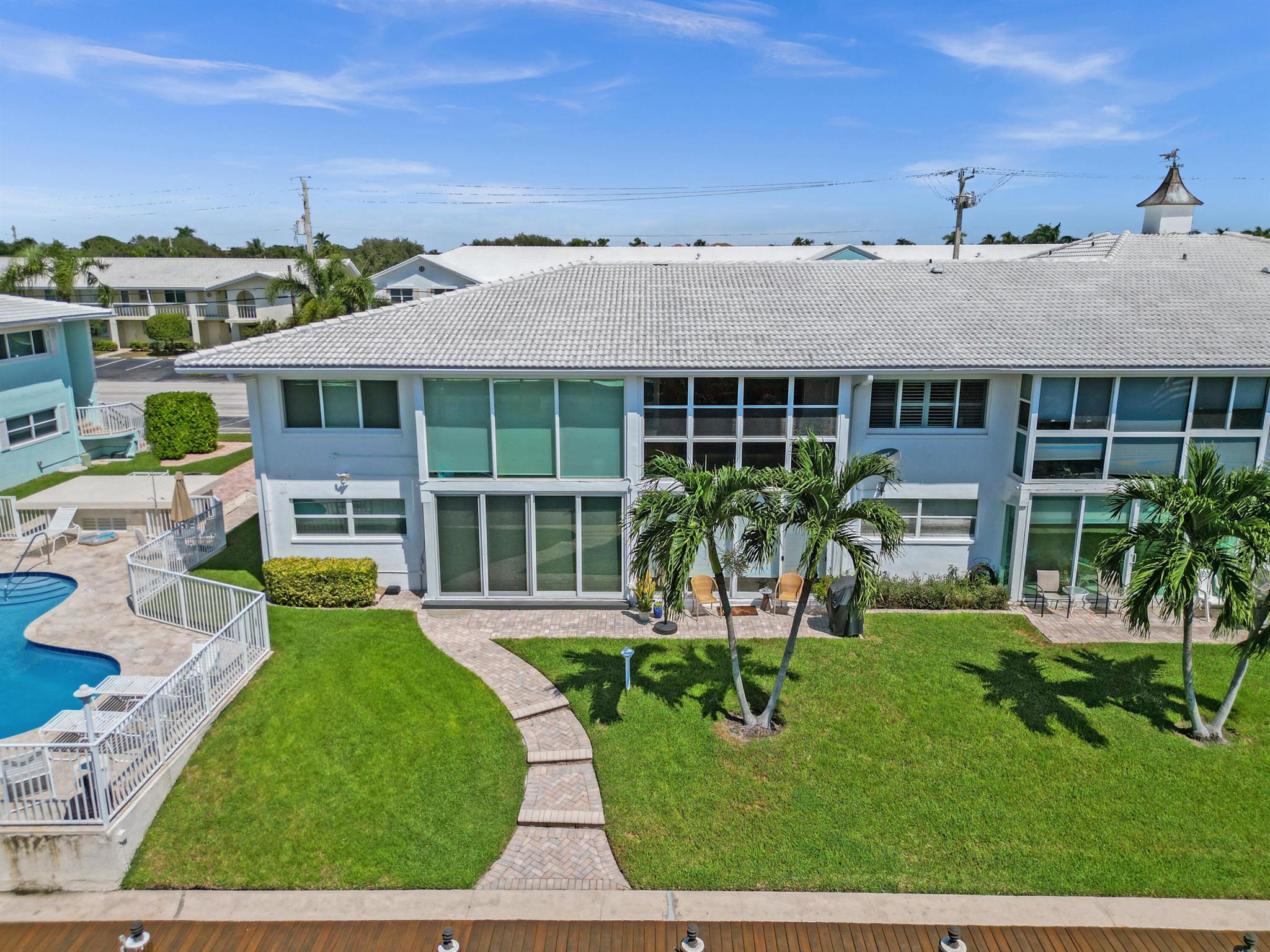 2400 NE 36th Street 11