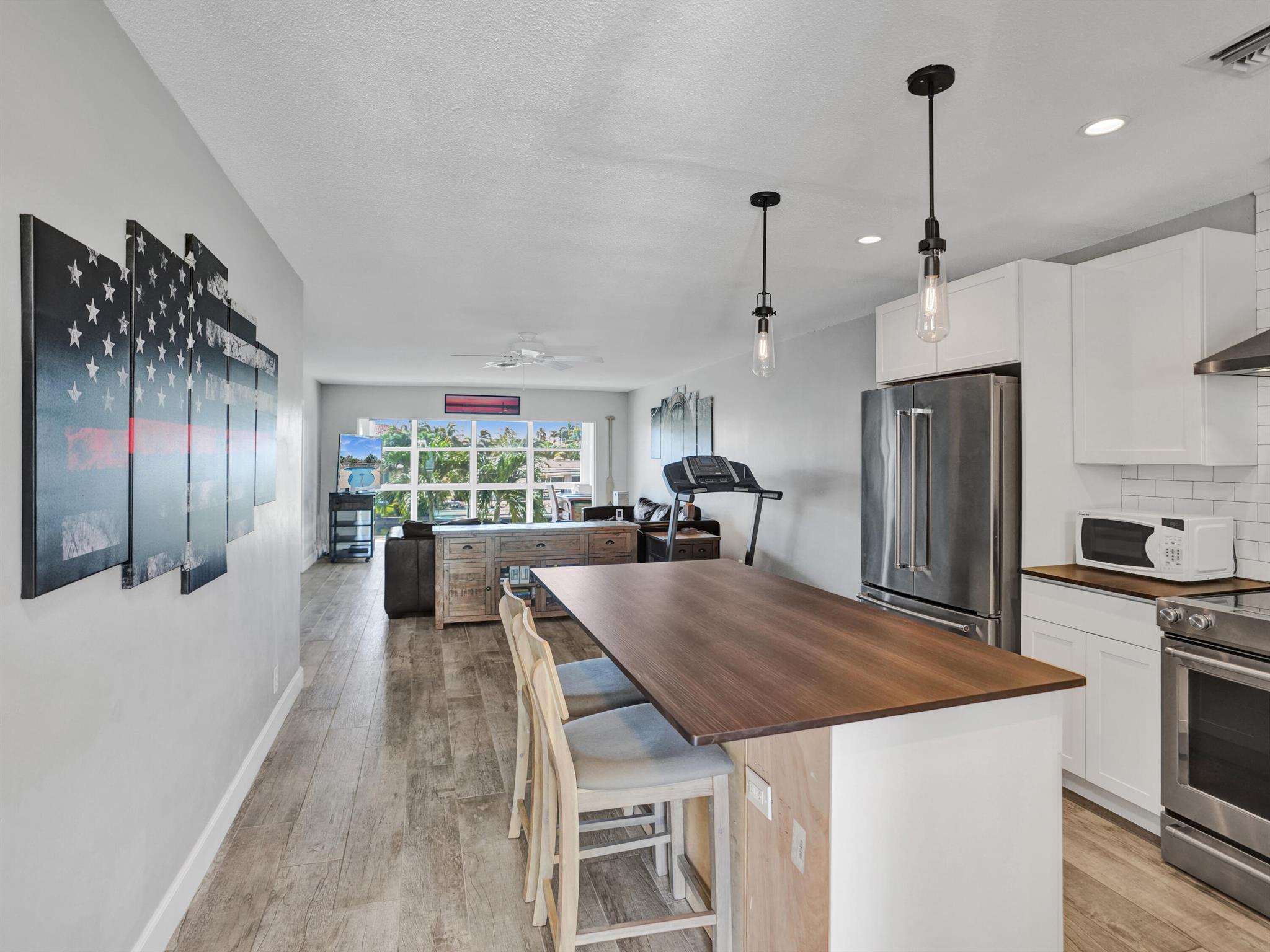 2400 NE 36th Street 11