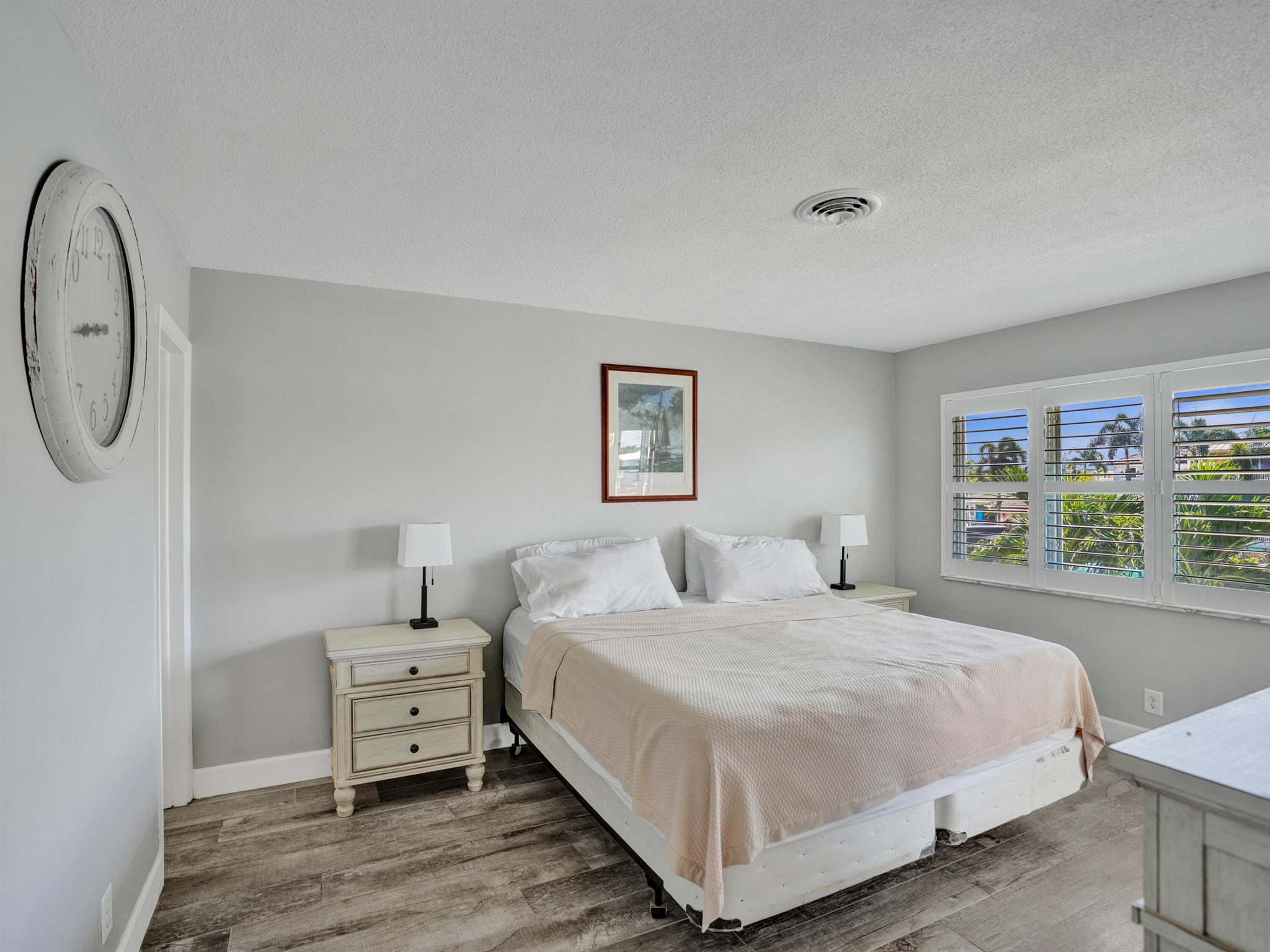 2400 NE 36th Street 11