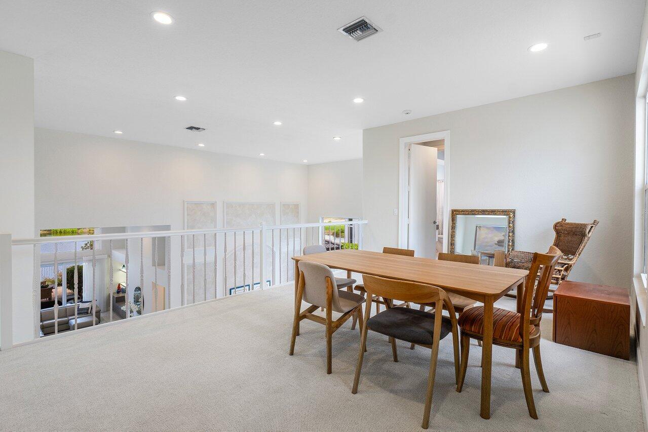 4120 NW Briarcliff Circle