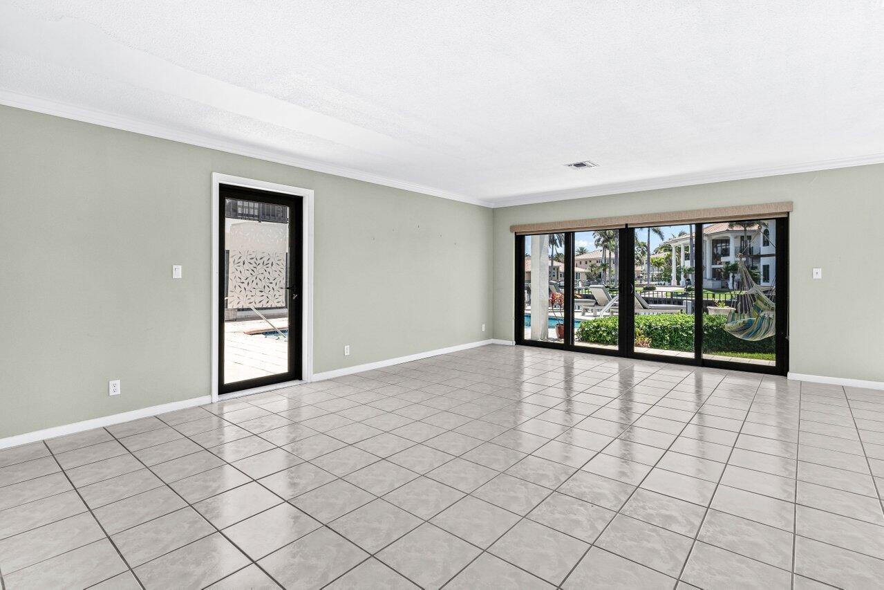 1102 1w Drive 1w