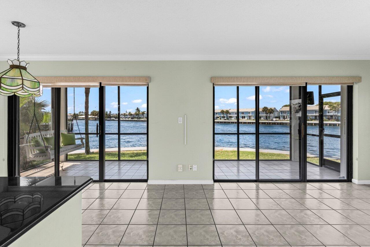 1102 1w Drive 1w