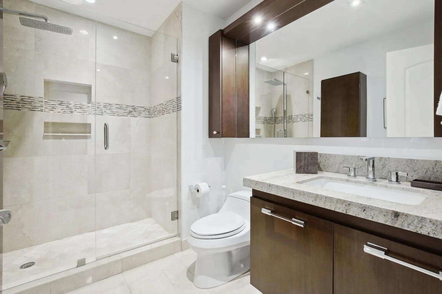 1 N Ocean Boulevard 201