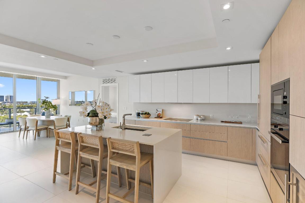 3100 N Ocean Drive P-701