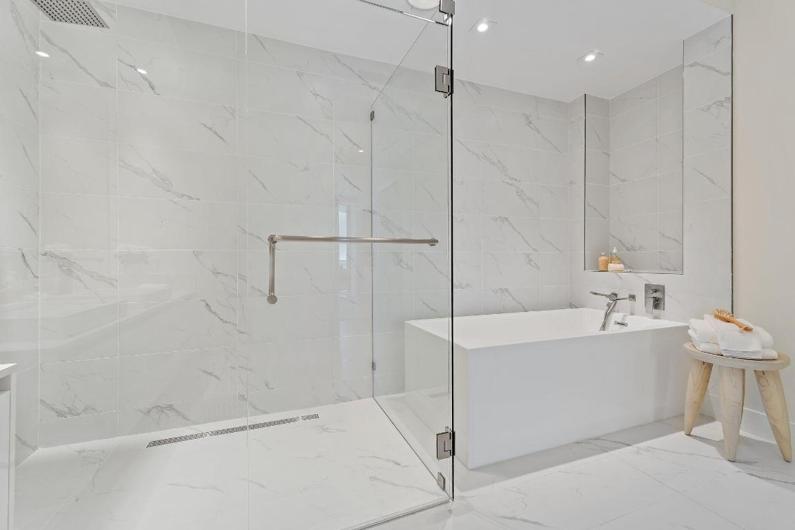 3100 N Ocean Drive P-701