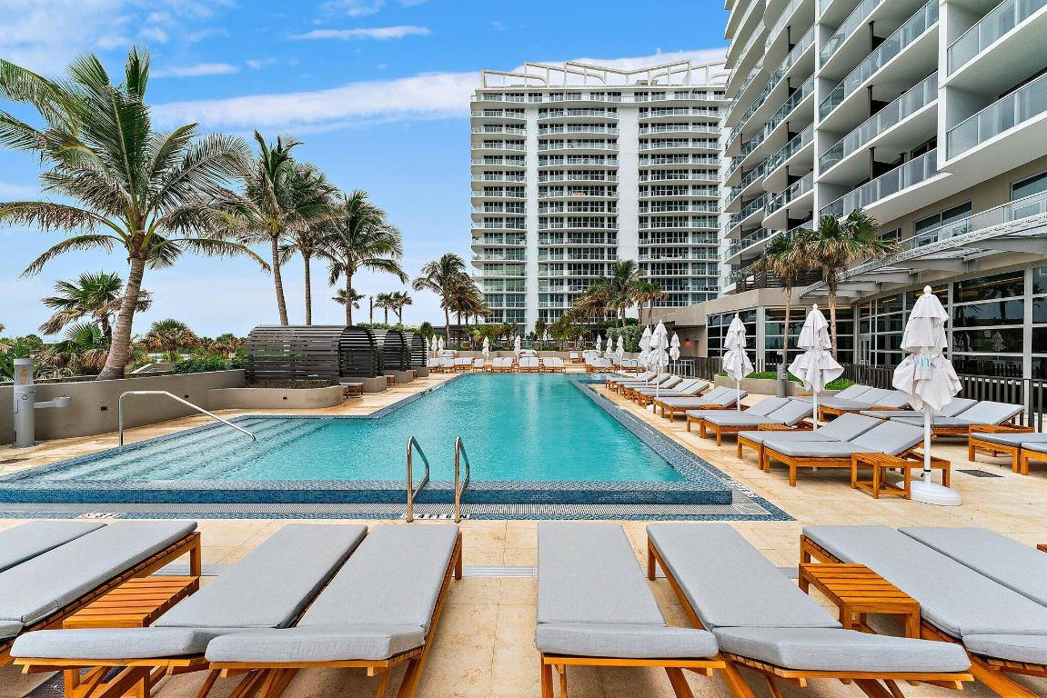 3100 N Ocean Drive P-701