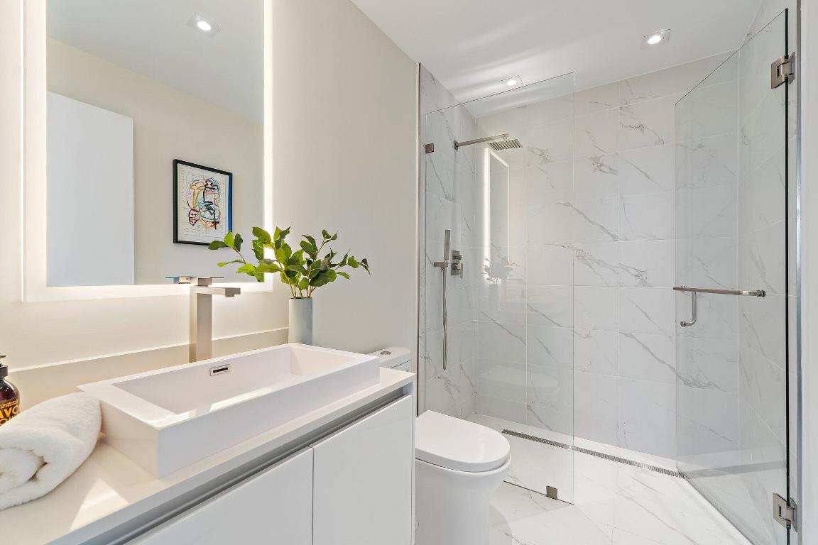 3100 N Ocean Drive P-701