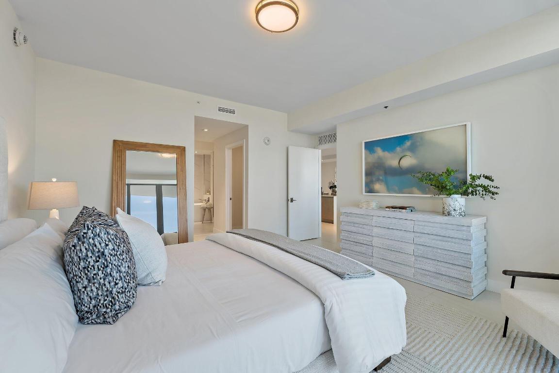 3100 N Ocean Drive P-701