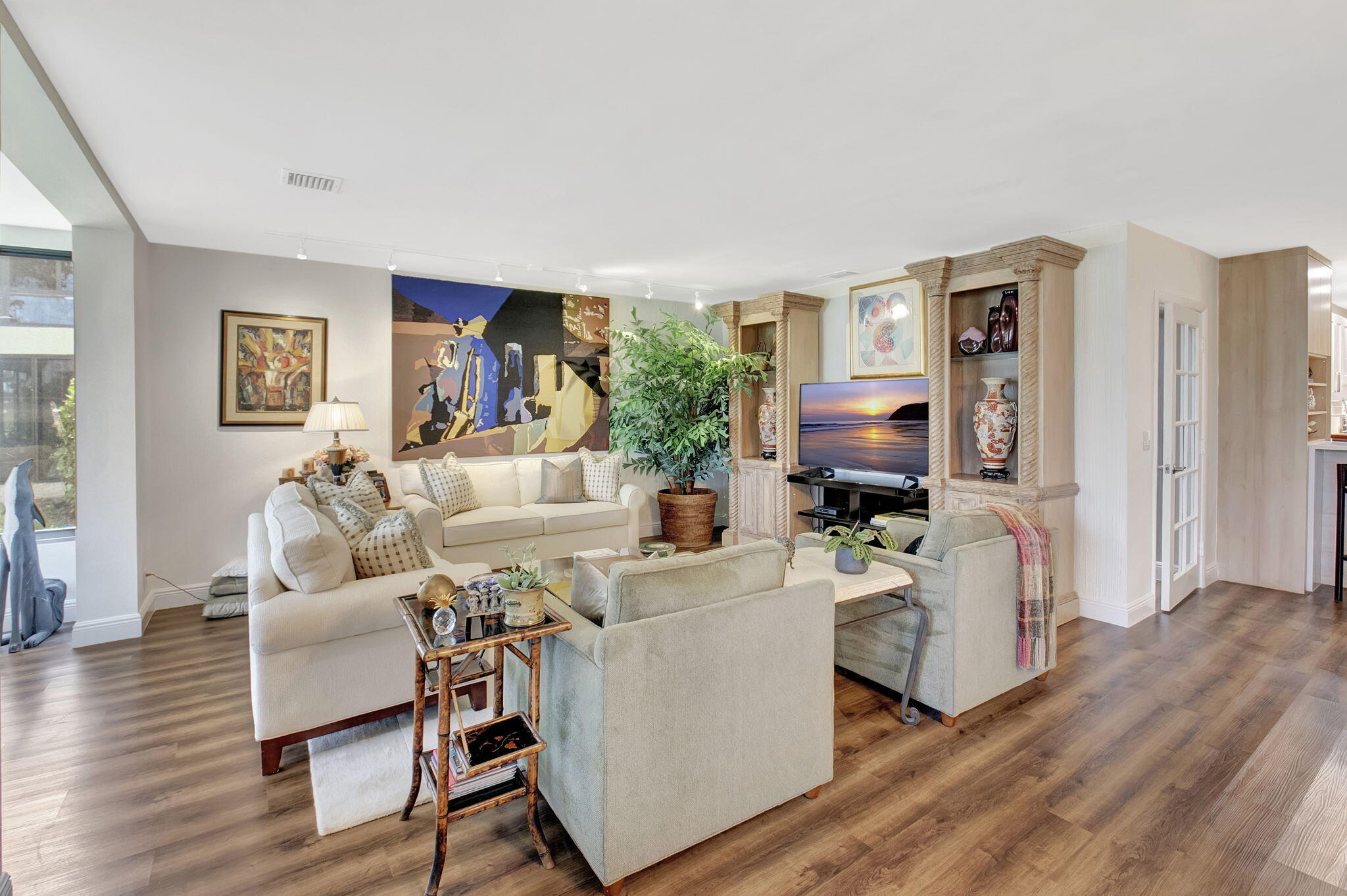 27 Eastgate Drive C