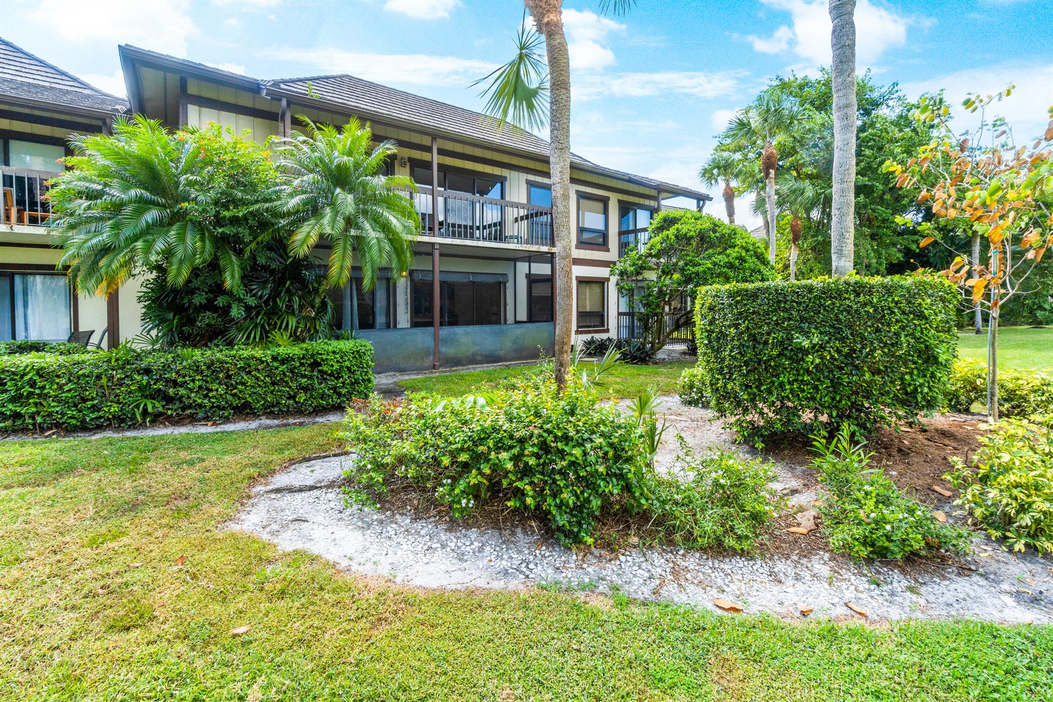 13334 Polo Club Road 216-217