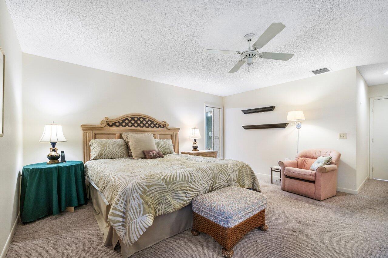 6935 Fountains Circle 6935