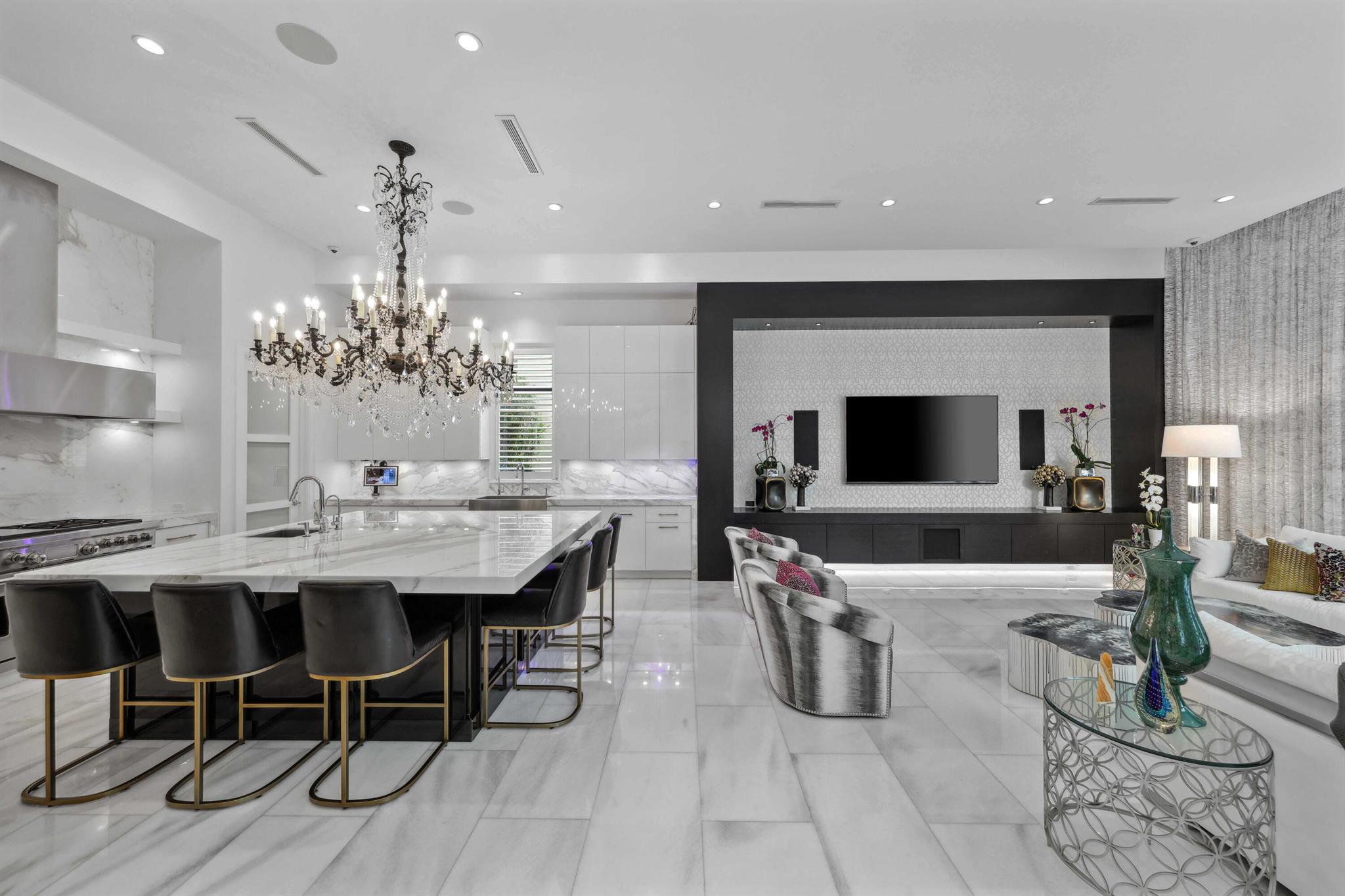 8388 Del Prado Drive