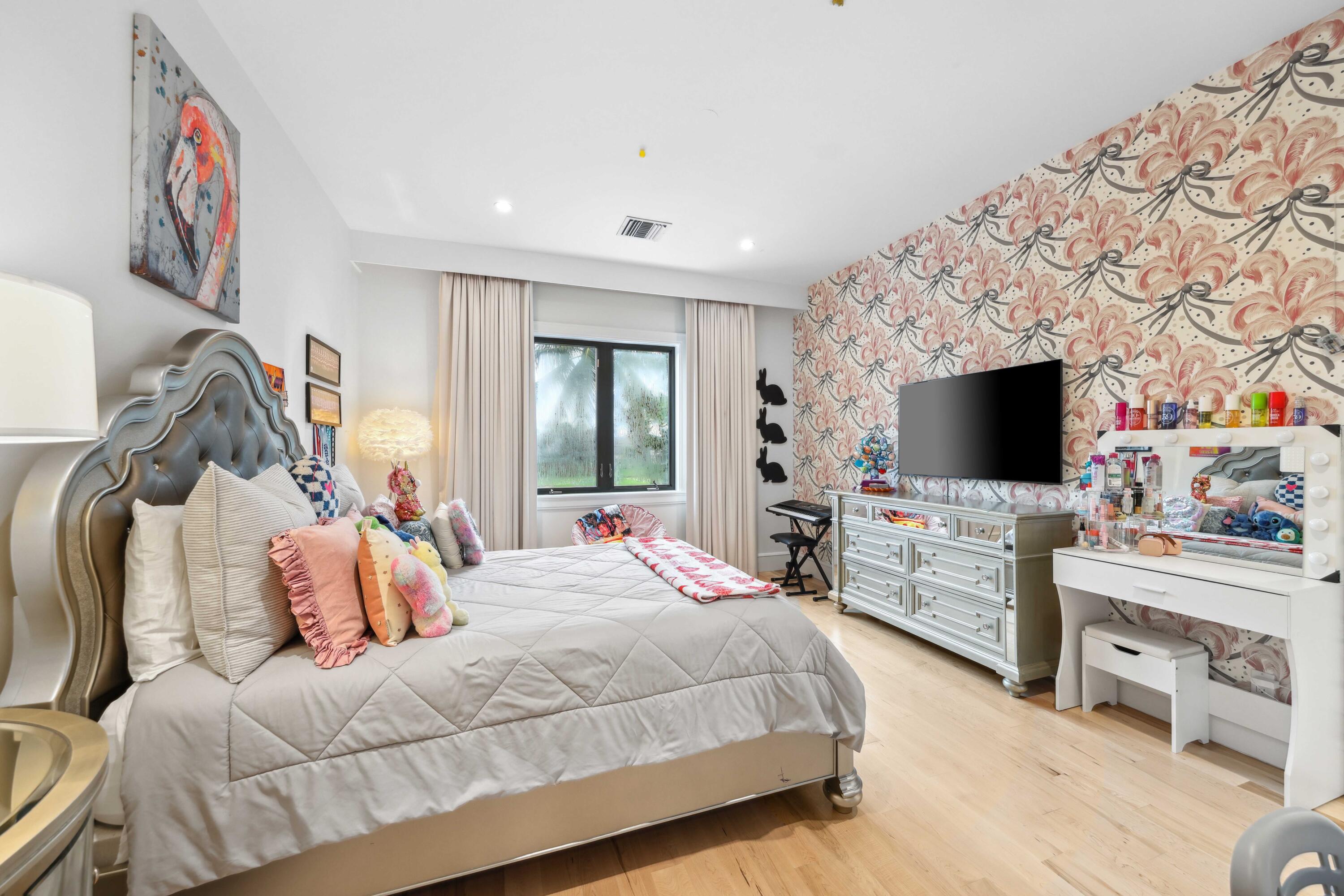 8388 Del Prado Drive