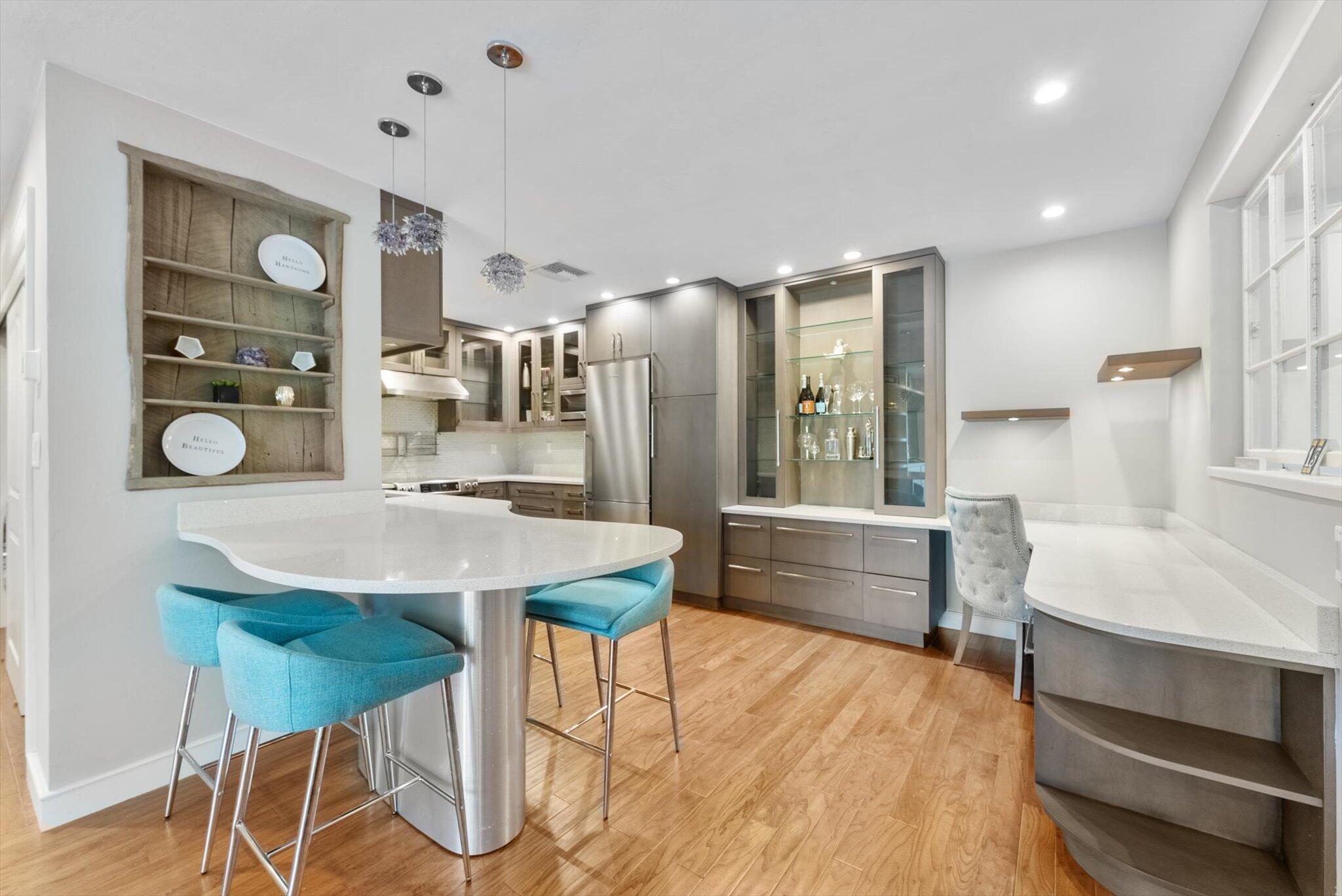 301 Venetian Drive 13