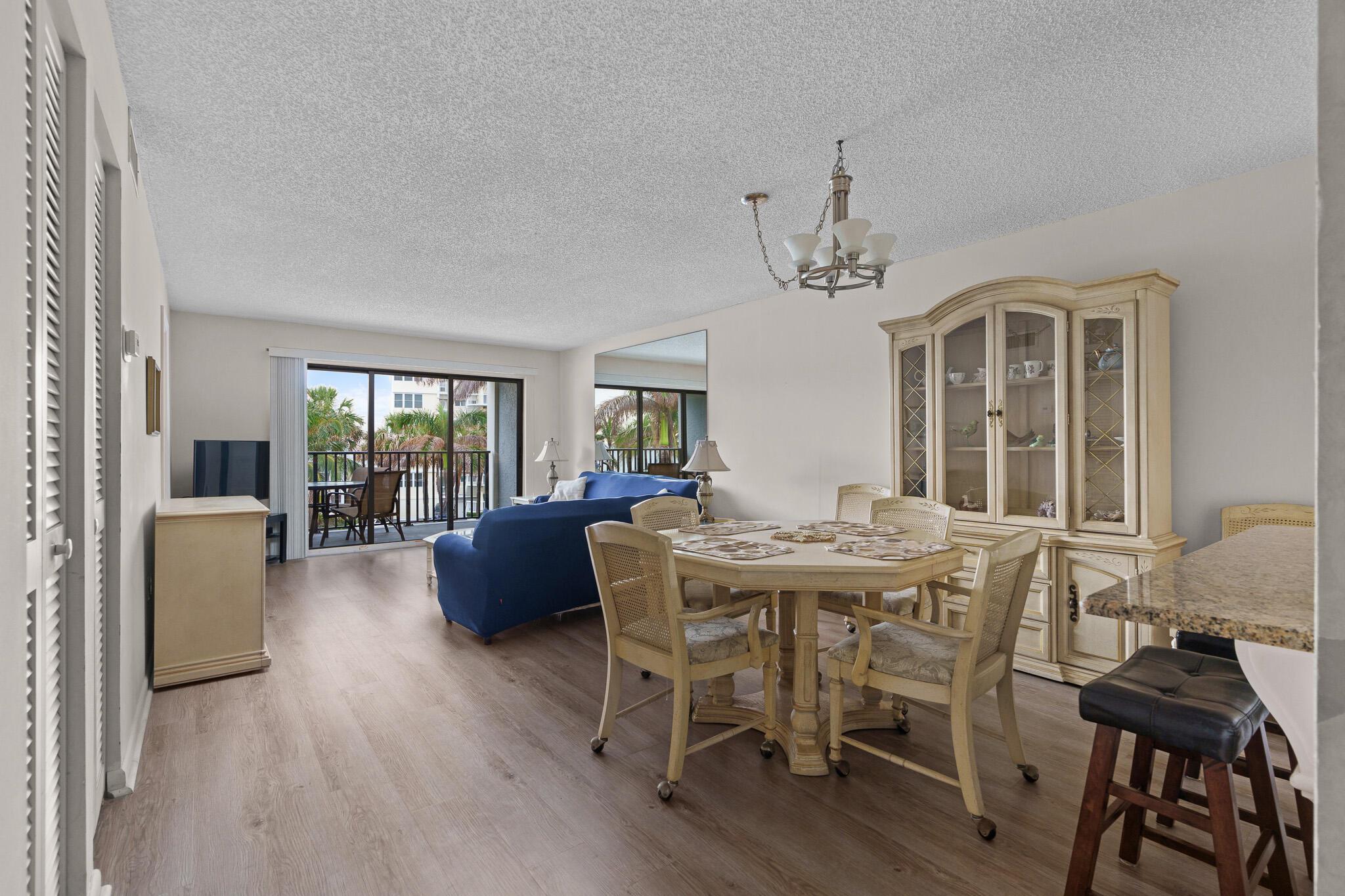 445 SE 21st Avenue 305