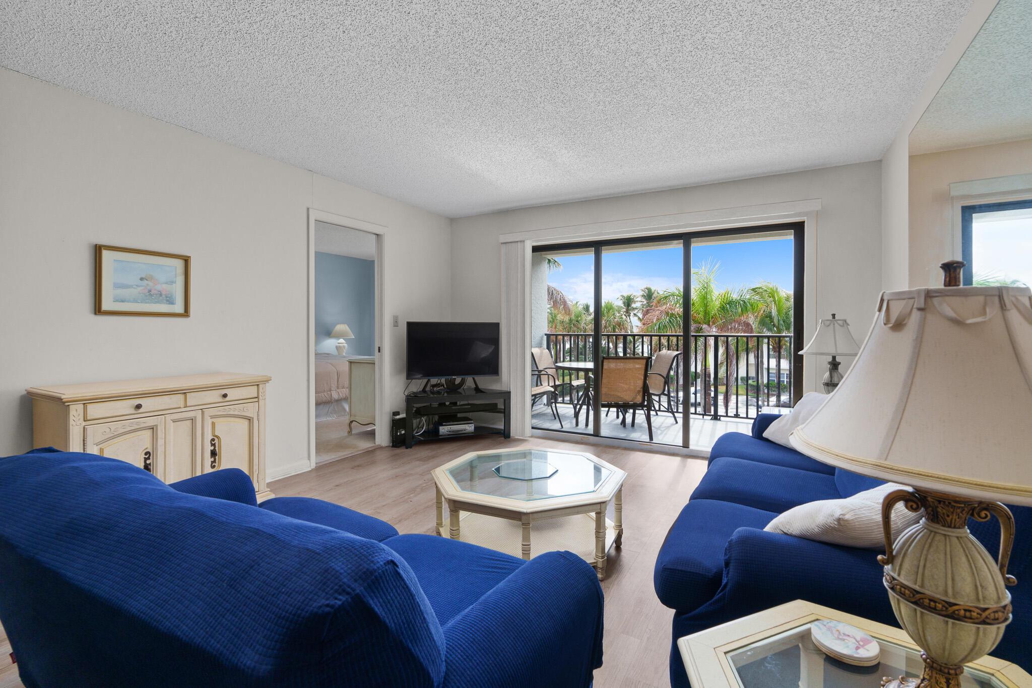 445 SE 21st Avenue 305