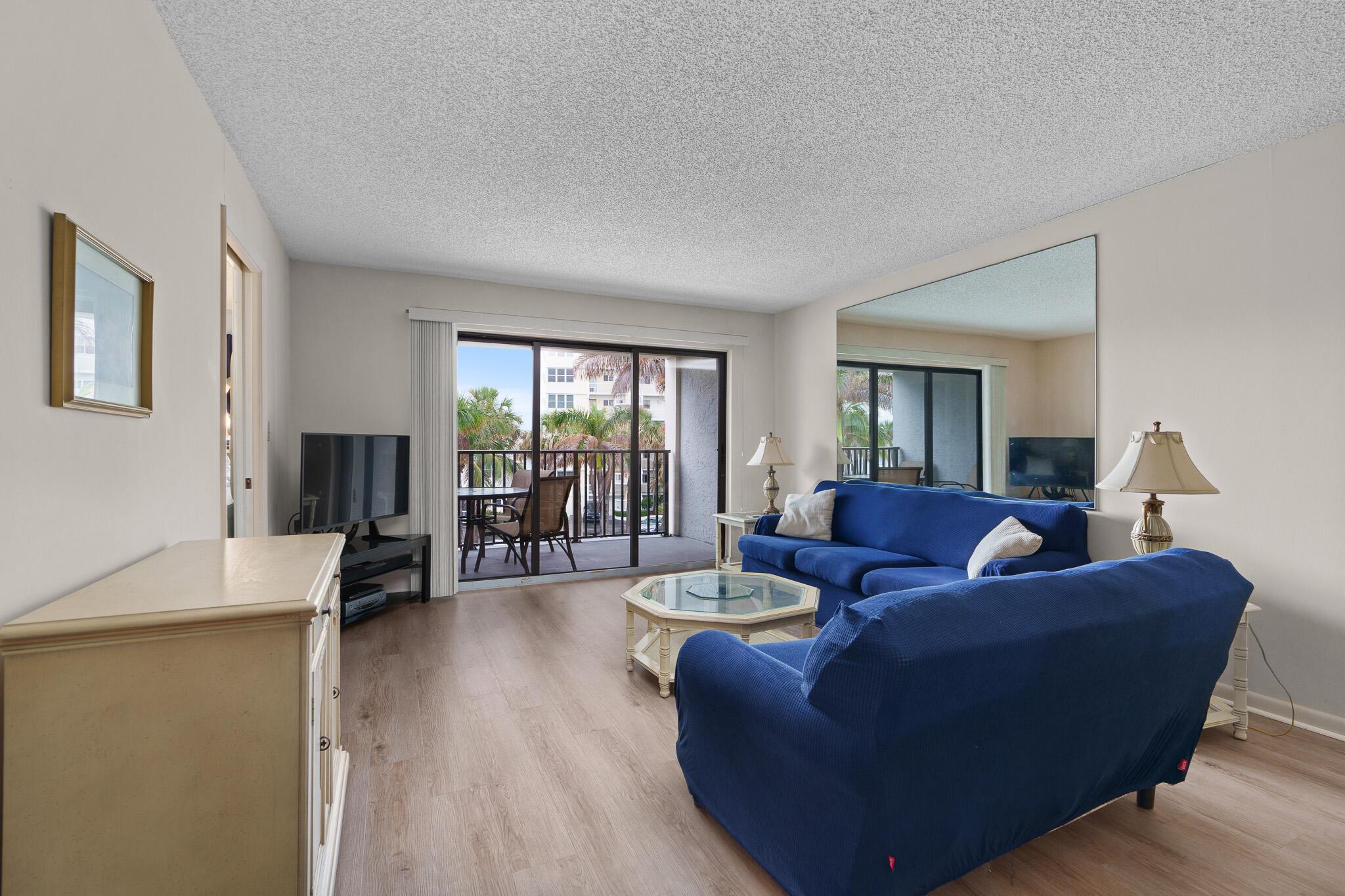 445 SE 21st Avenue 305