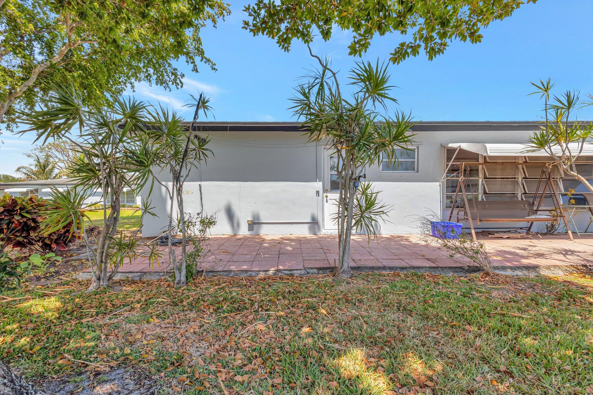 652 High Point Boulevard N D