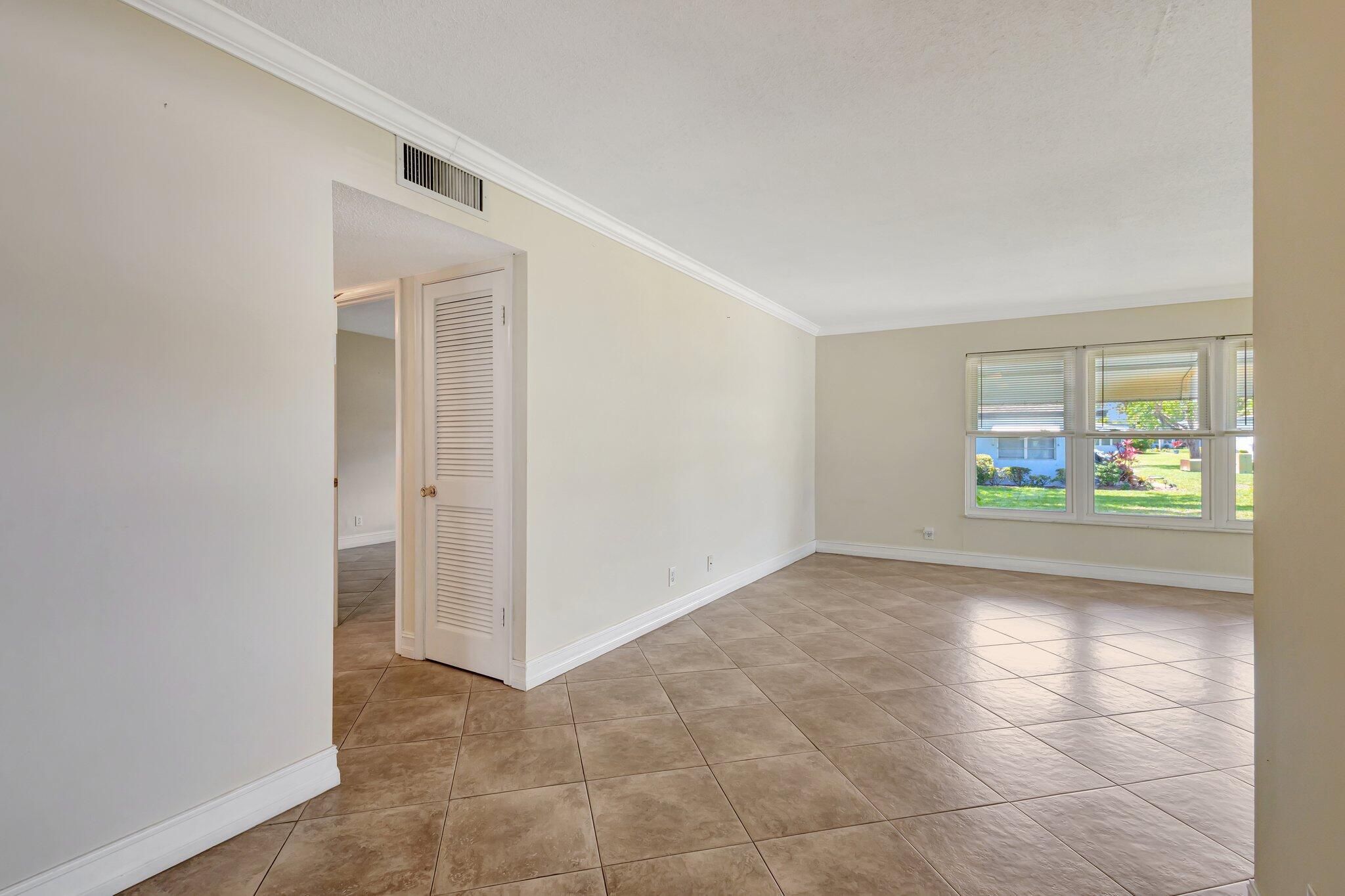 652 High Point Boulevard N D