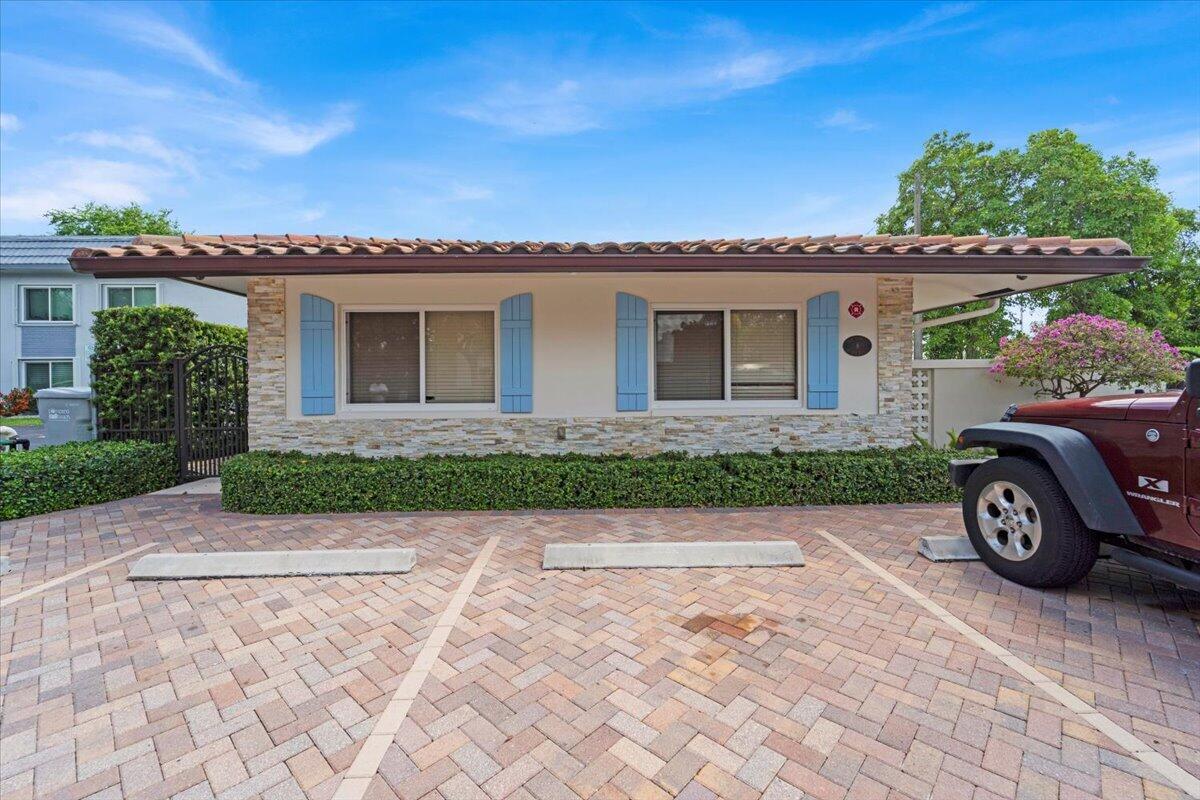 8 NE 14th Avenue 1,2,3